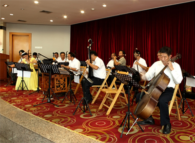 william威廉中文官网举办“孝老爱亲•情暖重阳”团拜会